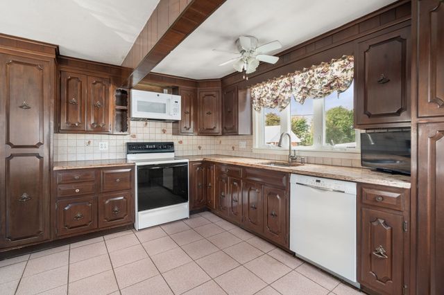 175 Rumney Rd, Revere, MA 02151