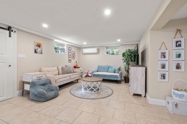 175 Rumney Rd, Revere, MA 02151