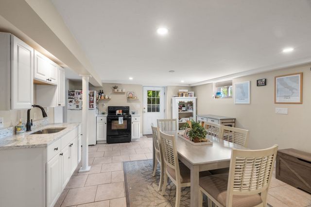 175 Rumney Rd, Revere, MA 02151
