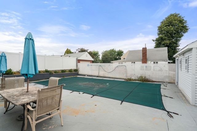 175 Rumney Rd, Revere, MA 02151