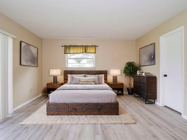 4 Vista Palm Lane 105, Vero Beach, FL 32962