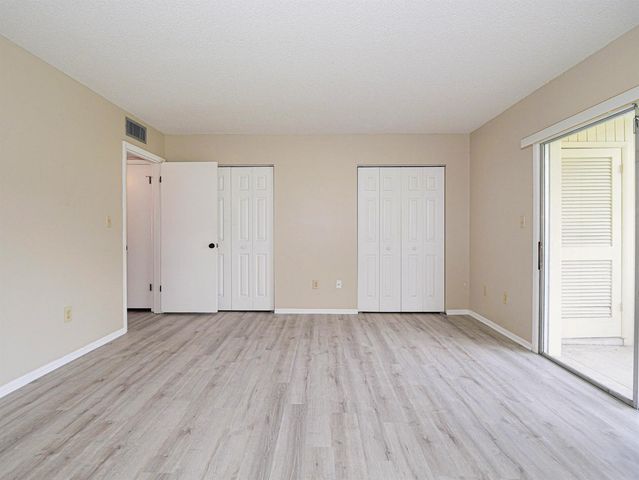 4 Vista Palm Lane 105, Vero Beach, FL 32962
