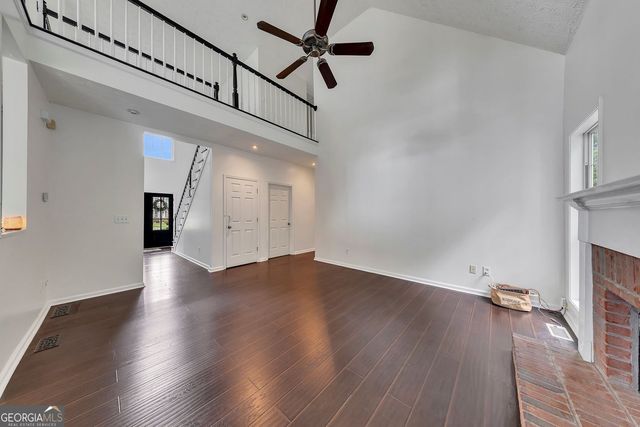 7211 Meadow Gate Way, Woodstock, GA 30189