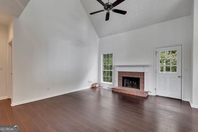 7211 Meadow Gate Way, Woodstock, GA 30189