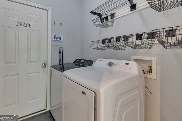 7211 Meadow Gate Way, Woodstock, GA 30189