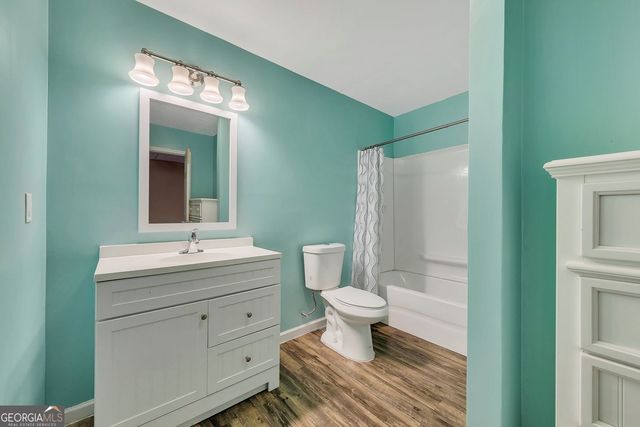 7211 Meadow Gate Way, Woodstock, GA 30189