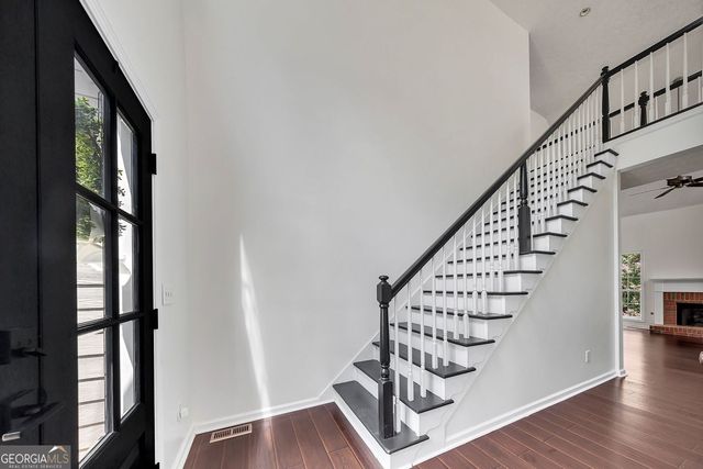 7211 Meadow Gate Way, Woodstock, GA 30189