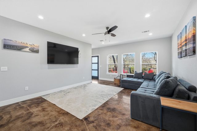 265 Bentwood Drive, Pottsboro, TX 75076