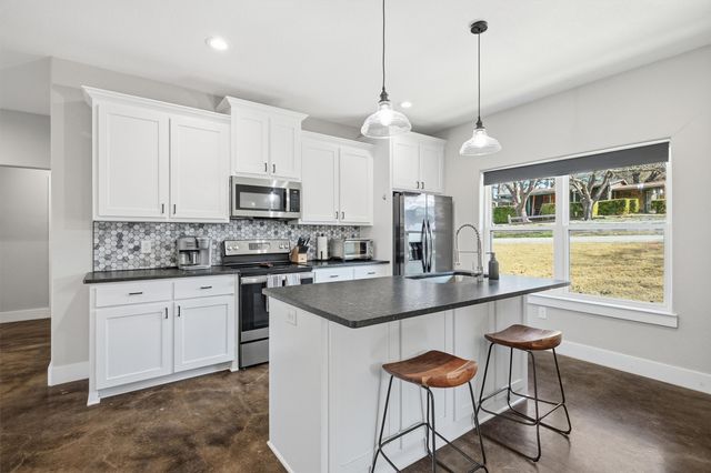 265 Bentwood Drive, Pottsboro, TX 75076