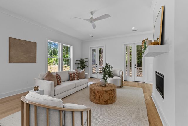 215 Marion Avenue, Summerville, SC 29483