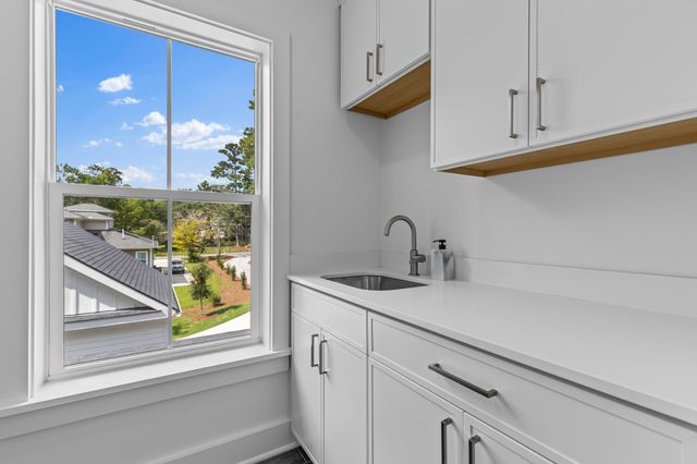 215 Marion Avenue, Summerville, SC 29483