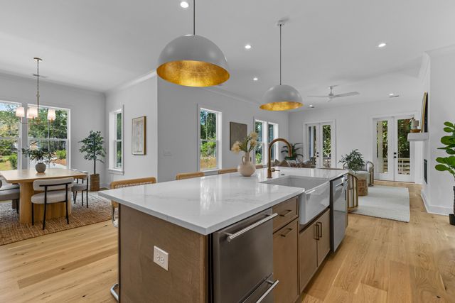 215 Marion Avenue, Summerville, SC 29483