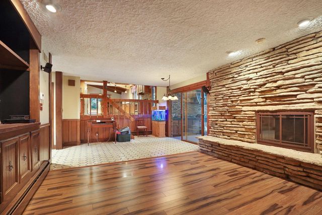 11920 45th AVENUE, Pleasant Prairie, WI 53158