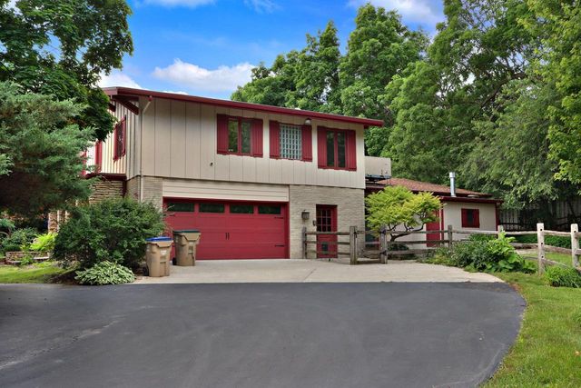 11920 45th AVENUE, Pleasant Prairie, WI 53158