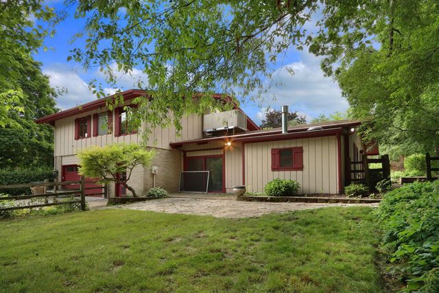 11920 45th AVENUE, Pleasant Prairie, WI 53158