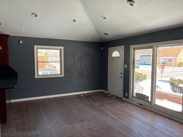 370 Clyde Avenue, Calumet City, IL 60409