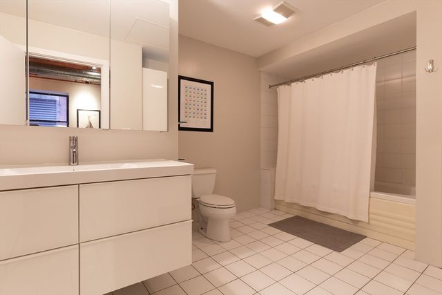 717 Atlantic Avenue 3C, Boston, MA 02111