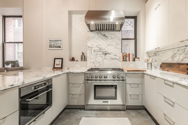 717 Atlantic Avenue 3C, Boston, MA 02111