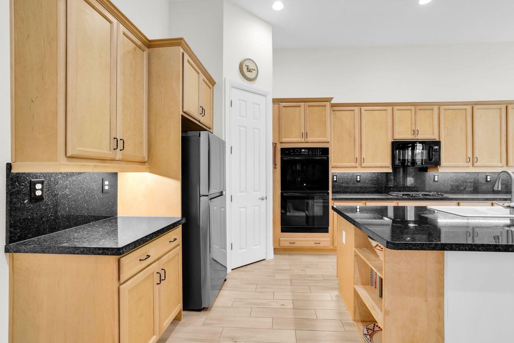 Image 14 of property listing at 9657 Kalmar Circle W, Parkland, FL 33076