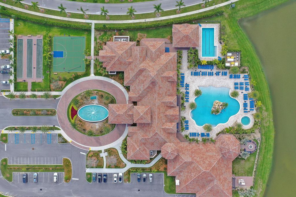 Image 32 of property listing at 9657 Kalmar Circle W, Parkland, FL 33076