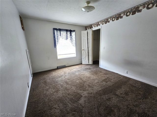 80 Hannah Place Road, Belpre, OH 45714