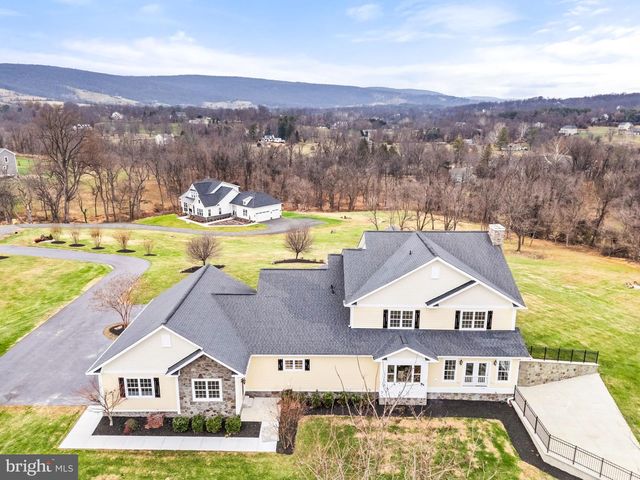 35080 MCKNIGHT CT, Round Hill, VA 20141