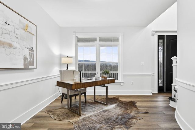 35080 MCKNIGHT CT, Round Hill, VA 20141