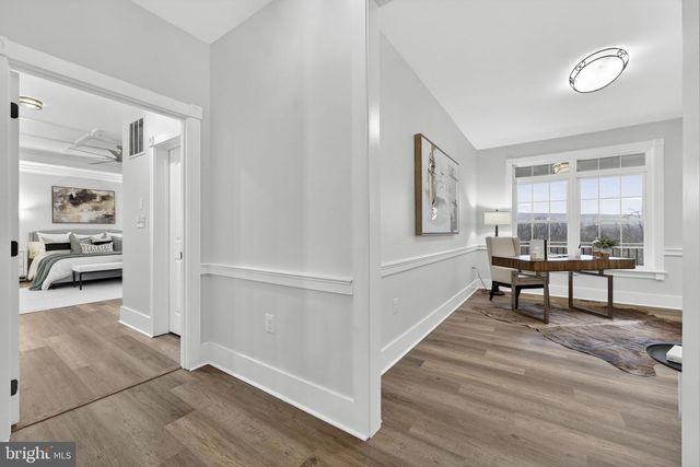 35080 MCKNIGHT CT, Round Hill, VA 20141