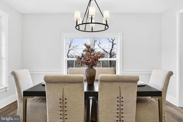 35080 MCKNIGHT CT, Round Hill, VA 20141