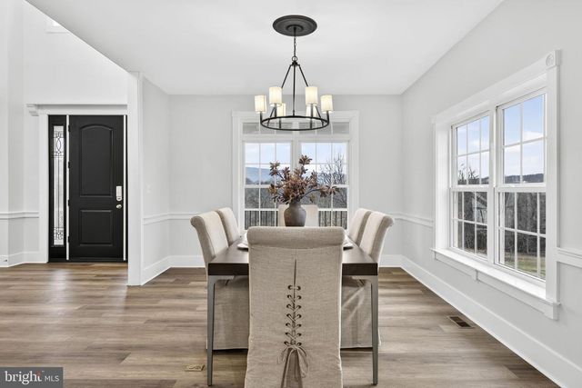 35080 MCKNIGHT CT, Round Hill, VA 20141