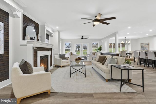 35080 MCKNIGHT CT, Round Hill, VA 20141