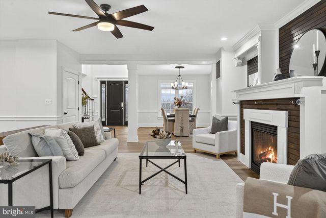 35080 MCKNIGHT CT, Round Hill, VA 20141