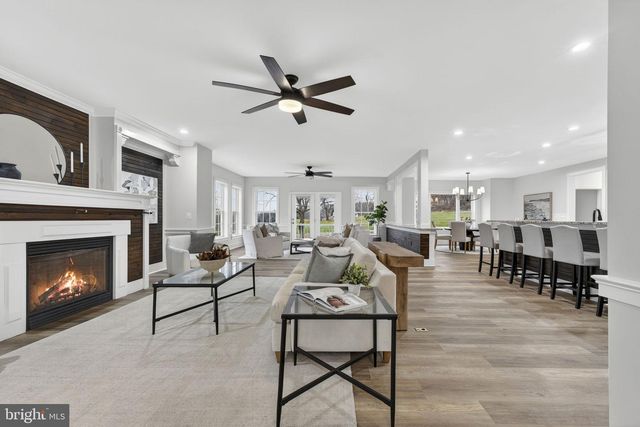 35080 MCKNIGHT CT, Round Hill, VA 20141