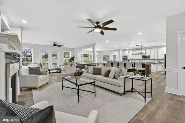 35080 MCKNIGHT CT, Round Hill, VA 20141