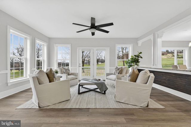 35080 MCKNIGHT CT, Round Hill, VA 20141