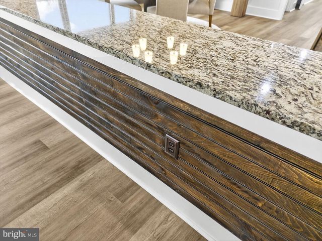 35080 MCKNIGHT CT, Round Hill, VA 20141