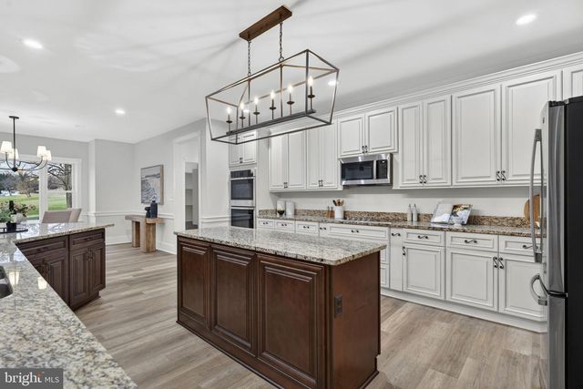 35080 MCKNIGHT CT, Round Hill, VA 20141