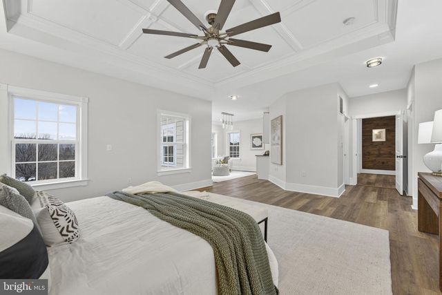 35080 MCKNIGHT CT, Round Hill, VA 20141