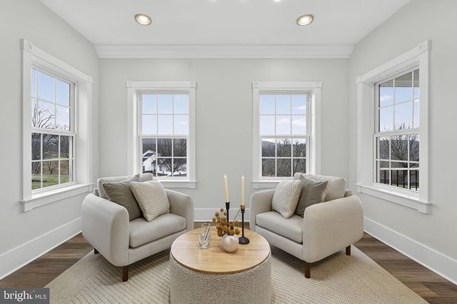 35080 MCKNIGHT CT, Round Hill, VA 20141