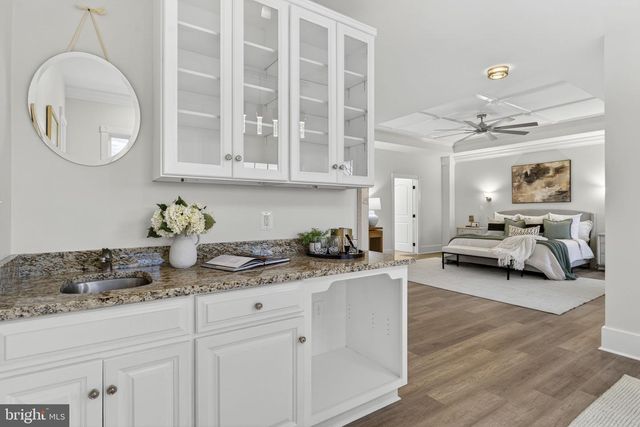 35080 MCKNIGHT CT, Round Hill, VA 20141