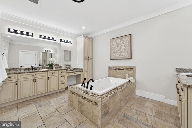 35080 MCKNIGHT CT, Round Hill, VA 20141