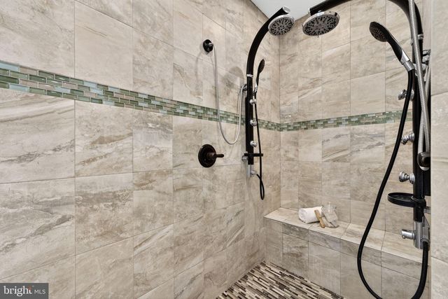 35080 MCKNIGHT CT, Round Hill, VA 20141