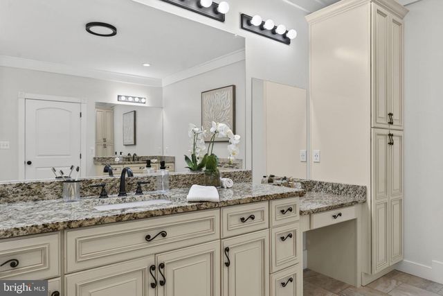 35080 MCKNIGHT CT, Round Hill, VA 20141