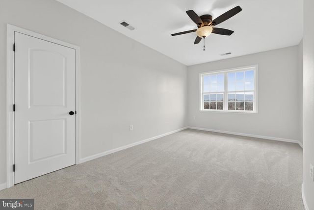 35080 MCKNIGHT CT, Round Hill, VA 20141