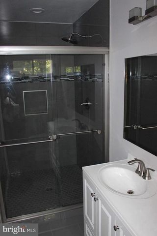 3720 WOODLAND CIR, Falls Church, VA 22041