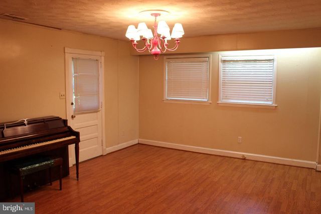 3720 WOODLAND CIR, Falls Church, VA 22041