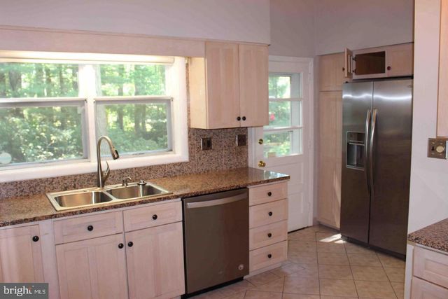 3720 WOODLAND CIR, Falls Church, VA 22041