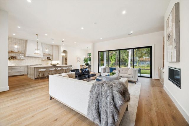 9908 Warwana Road, Houston, TX 77080