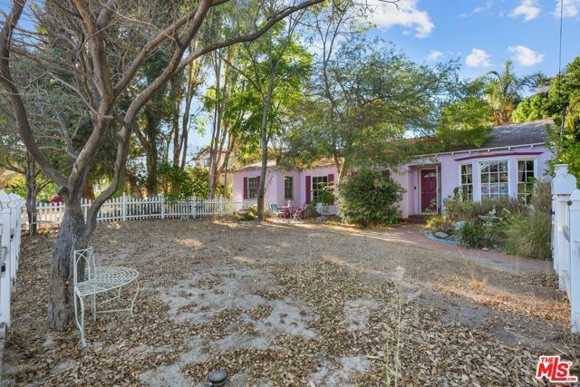 12201 Califa Street, Valley Village, CA 91607
