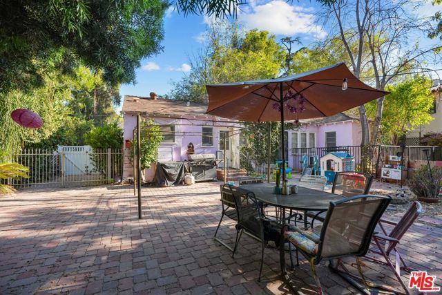 12201 Califa Street, Valley Village, CA 91607